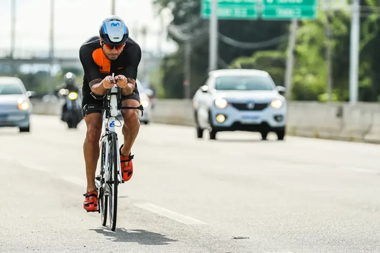 Como funciona uma assessoria de triathlon online