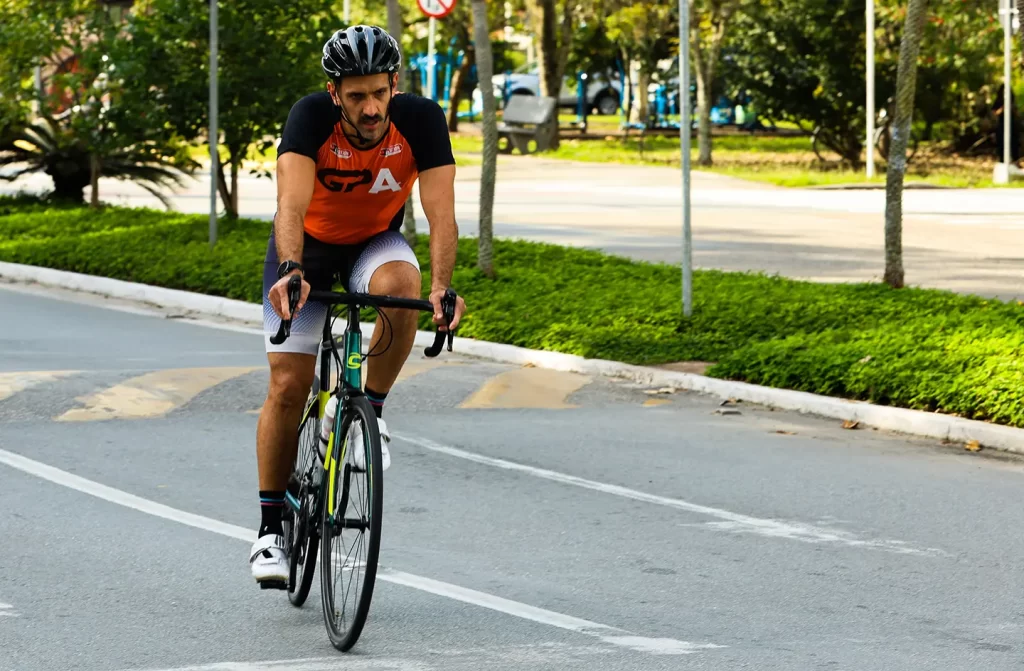 Equipamentos de triathlon para iniciantes: o que realmente importa para começar