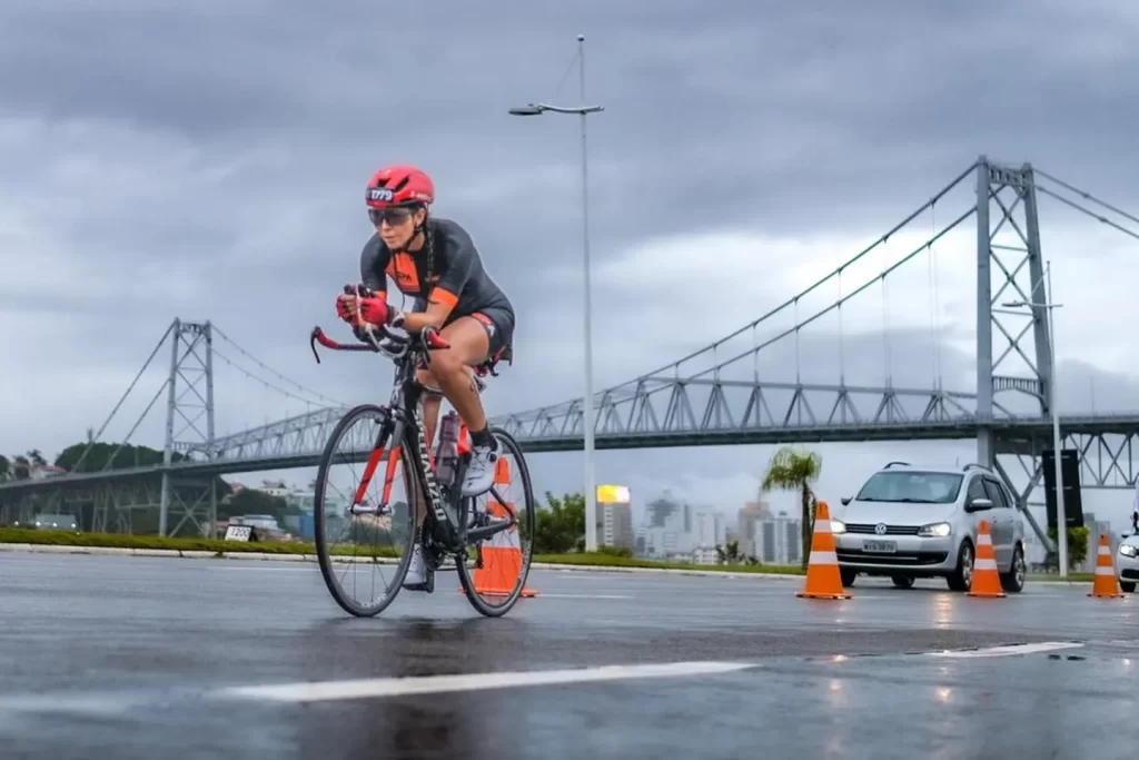 Ironman 70.3 Floripa 2025: percurso, dicas e programação